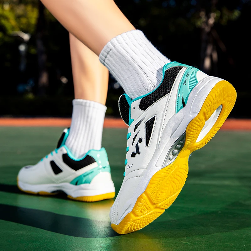 Buty do badmintona dla mężczyzn i kobiet 2023 odporne na nowa odzież, antypoślizgowe, oddychające, lekkie szkolenie zawodowe studenckie buty sportowe