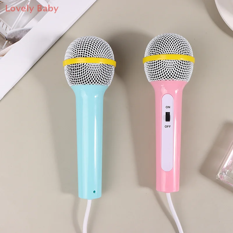 Eenvoudig te gebruiken handmicrofoon; Werkt niet op batterijen; Lichtgewicht muzikaal speelgoed voor thuiskinderen