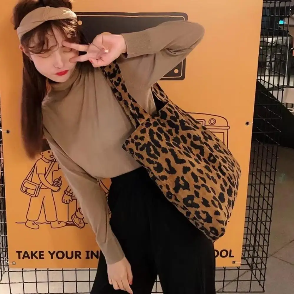 New Autumn Winter Corduroy Shoulder Bags Leopard Pattern Handbag Female Daily Warm Soft Shopping Bag Simple Large Capacity Retro