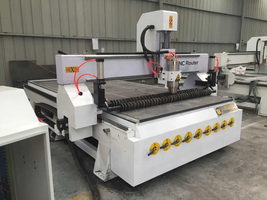 

Small Business Wood Cutting Machine CNC 3D Router 1325 Machine With Vacuum Table For Sale