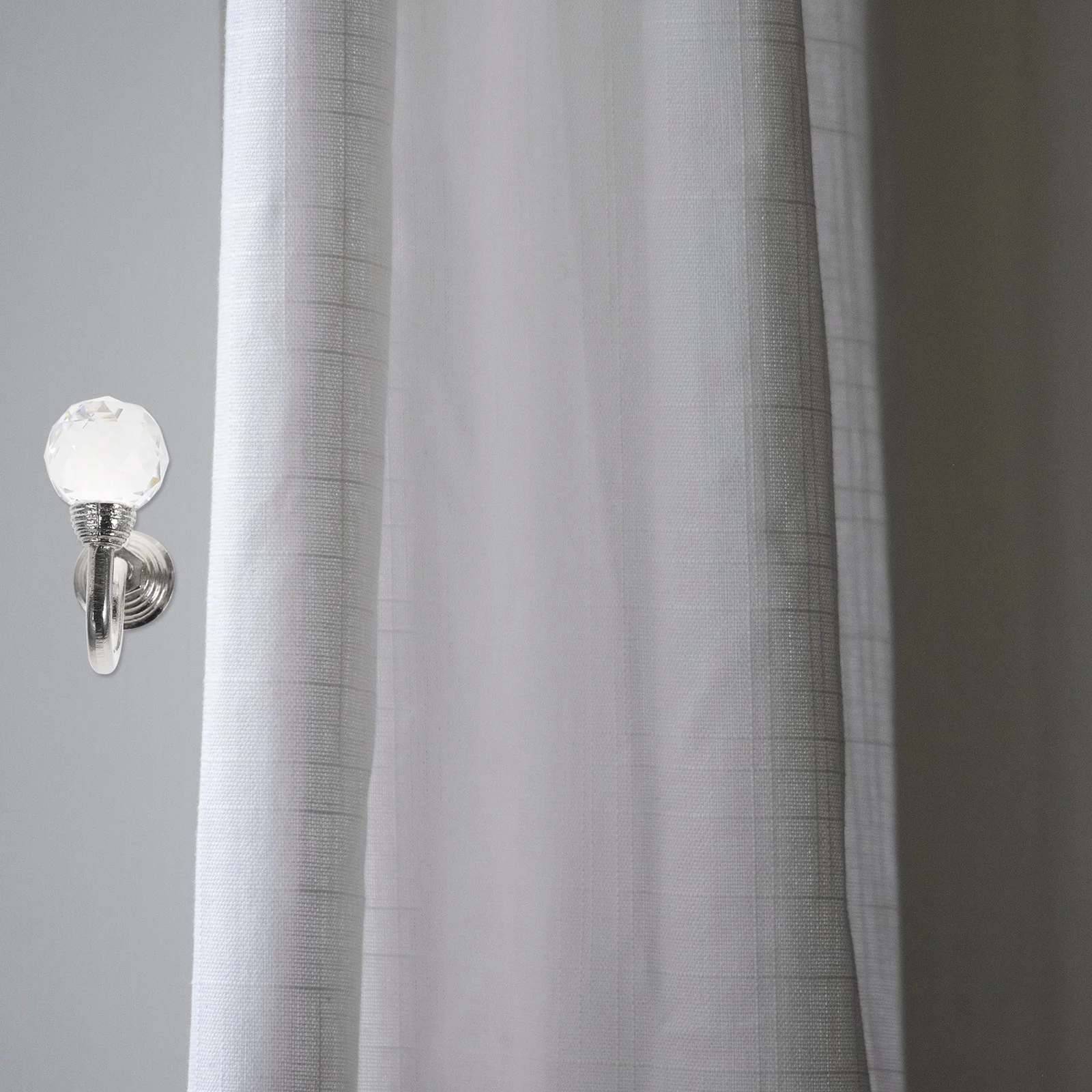 

2 Pieces Crystal Curtain Tiebacks Clear Shiny Hooks Wall Mounted Heavy Duty Zinc Alloy Base Easy Install with Screws for Home