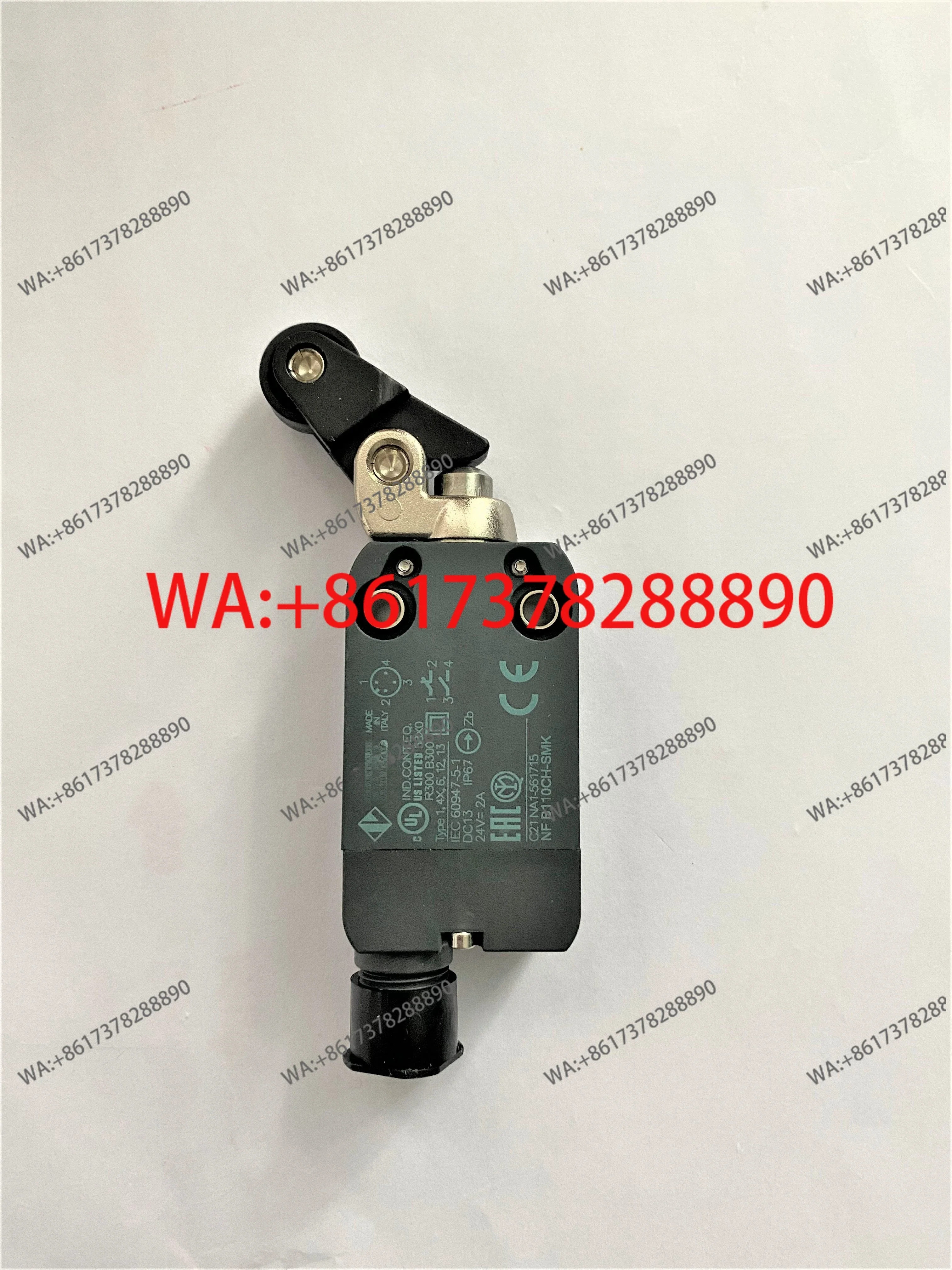 Italy imported limit switch NF B110CH-SMK spot buy on the same day and send it on the same day
