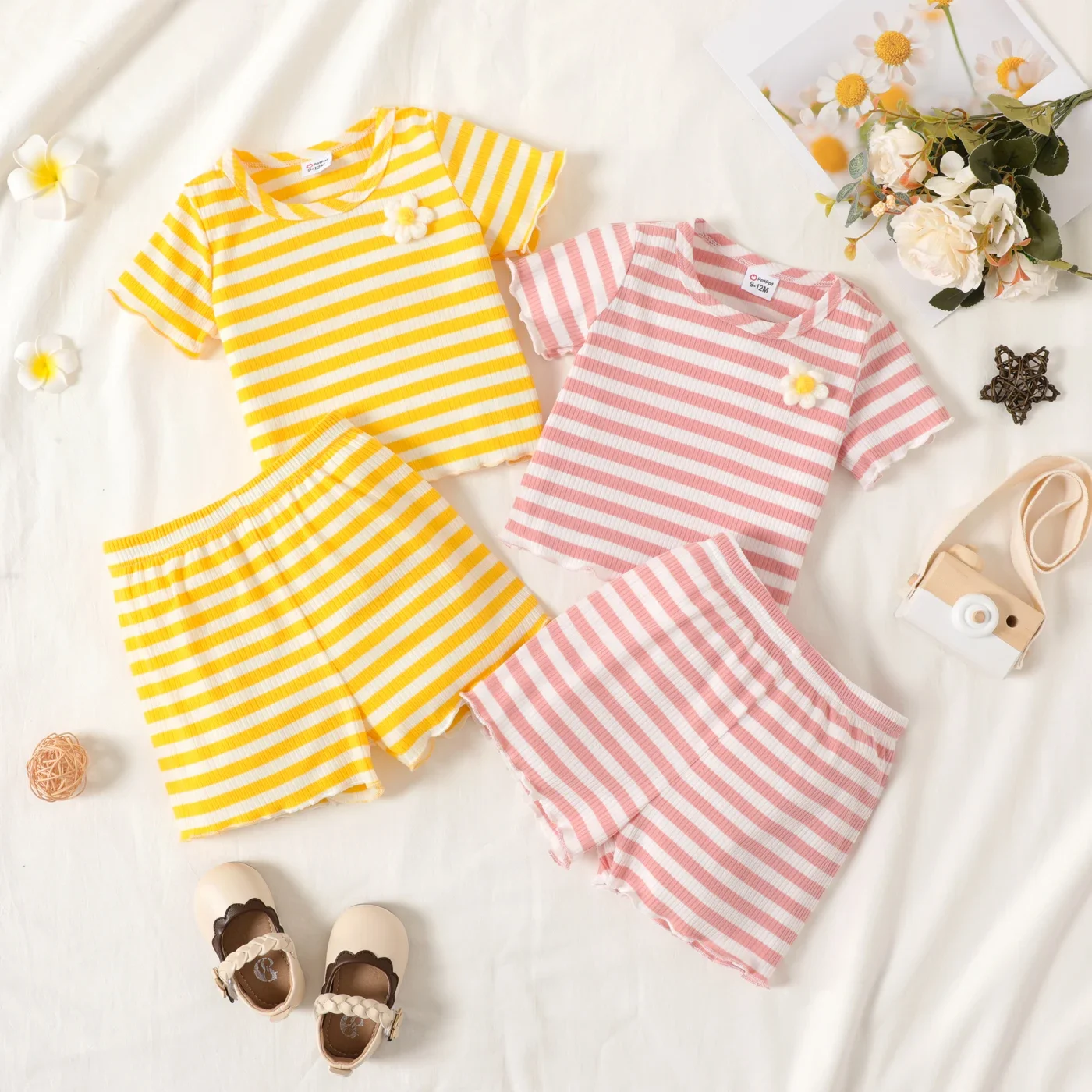 PatPat 2pcs Baby Girl 3D Flower Design Striped Ribbed Short-sleeve Top and Shorts Set Soft and Comfortable Basic Style