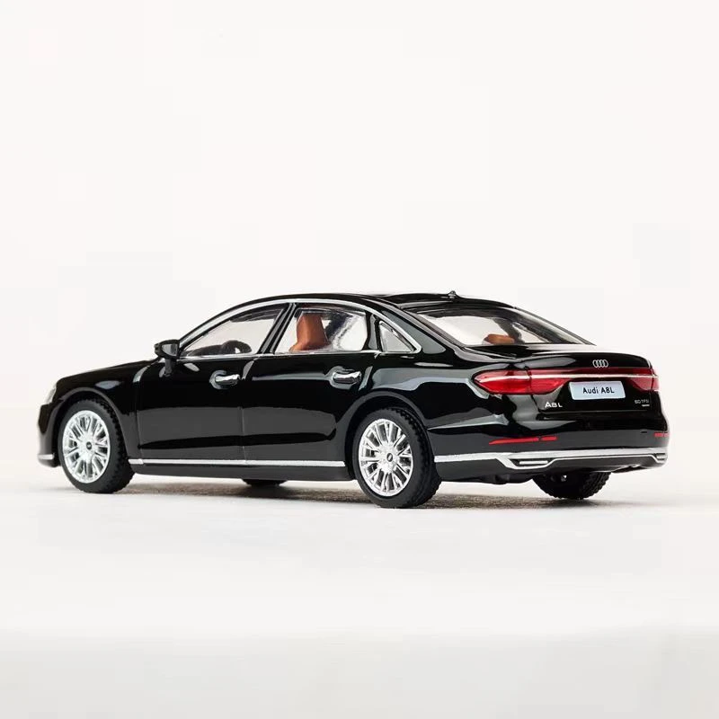 1:64 MASDI Audi A8L 2021 die-cast simulation alloy car model, adult collectible ornament, boys' toy, children's festival gift.