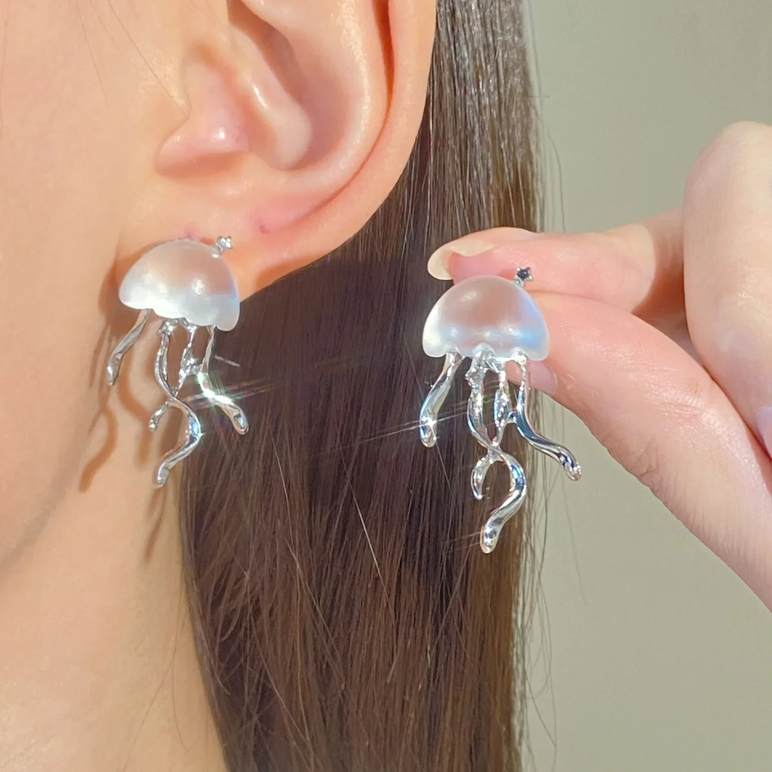 Simple Frosted Acrylic Crystal Silver Color Jellyfish Stud Earrings For Women Fashion Jewelry Trendy Accessories