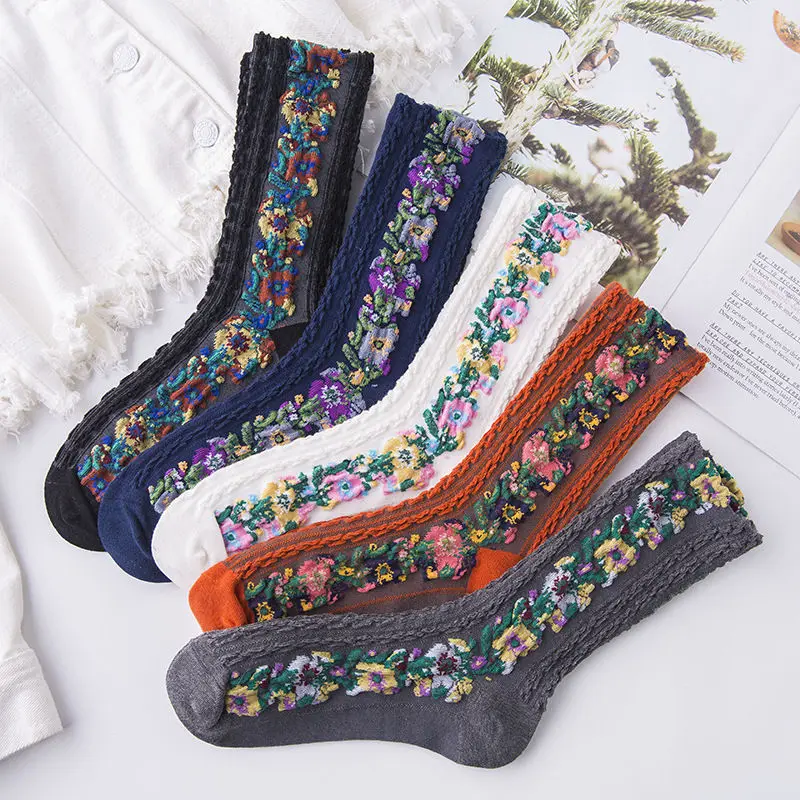 5 Pairs Woman Socks Floral Pure Cotton Flower Embroidery Medium Tube Socks Cute Fashion Retro College Lovely Kawaii Socks