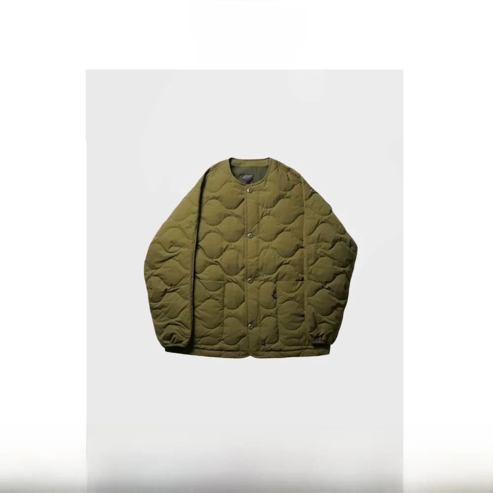 

Свободный крой, белый ду-пуховик, легкий теплый тюжет, молодежный модный винтажный японский тюнер с застежкой на одной пуговице