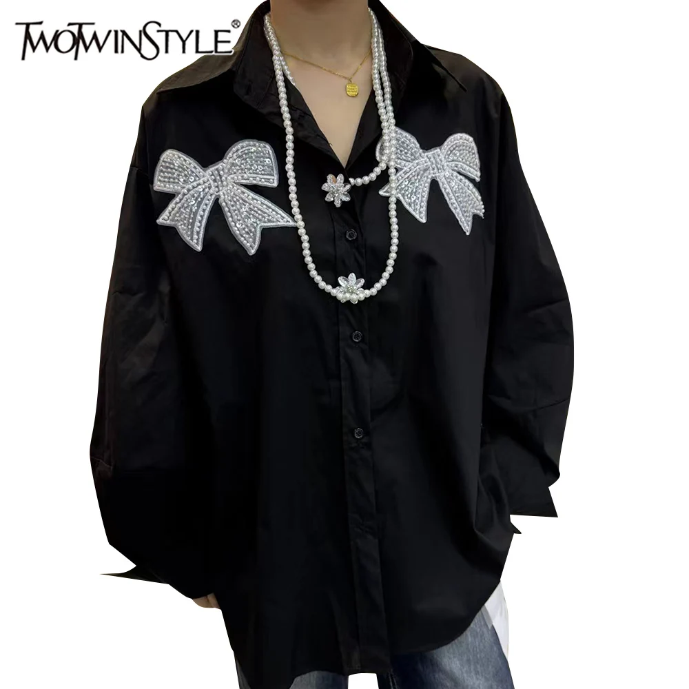 

TWOTWINSTYLE Solid Spliced Pearl Loose Blouses for Women Lapel Long Sleeve Loose Casual Blouses Female Fashon New
