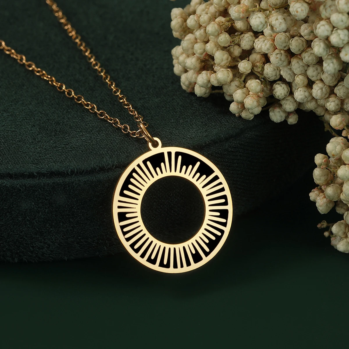 Kinitial Round Sun Pendant Necklace For Women Stainless Steel Minimalist Jewelry Sunshine Choker Necklace