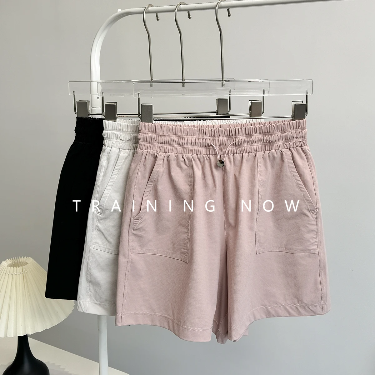 

Спортивные шорты для женщин, новинка лета 2025 года, свободная повседневная одежда для бега, быстросохнущая одежда, повседневные брюки для йоги и фитнеса