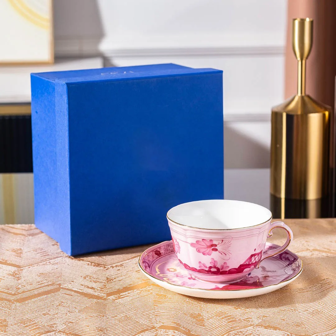 High-end Oosterse Serie Koffiekop en Schotel Keramische Mok Roze Geel Blauw Groen Bedrukte Borden Theekop Set Geschenkdoos Souvenir