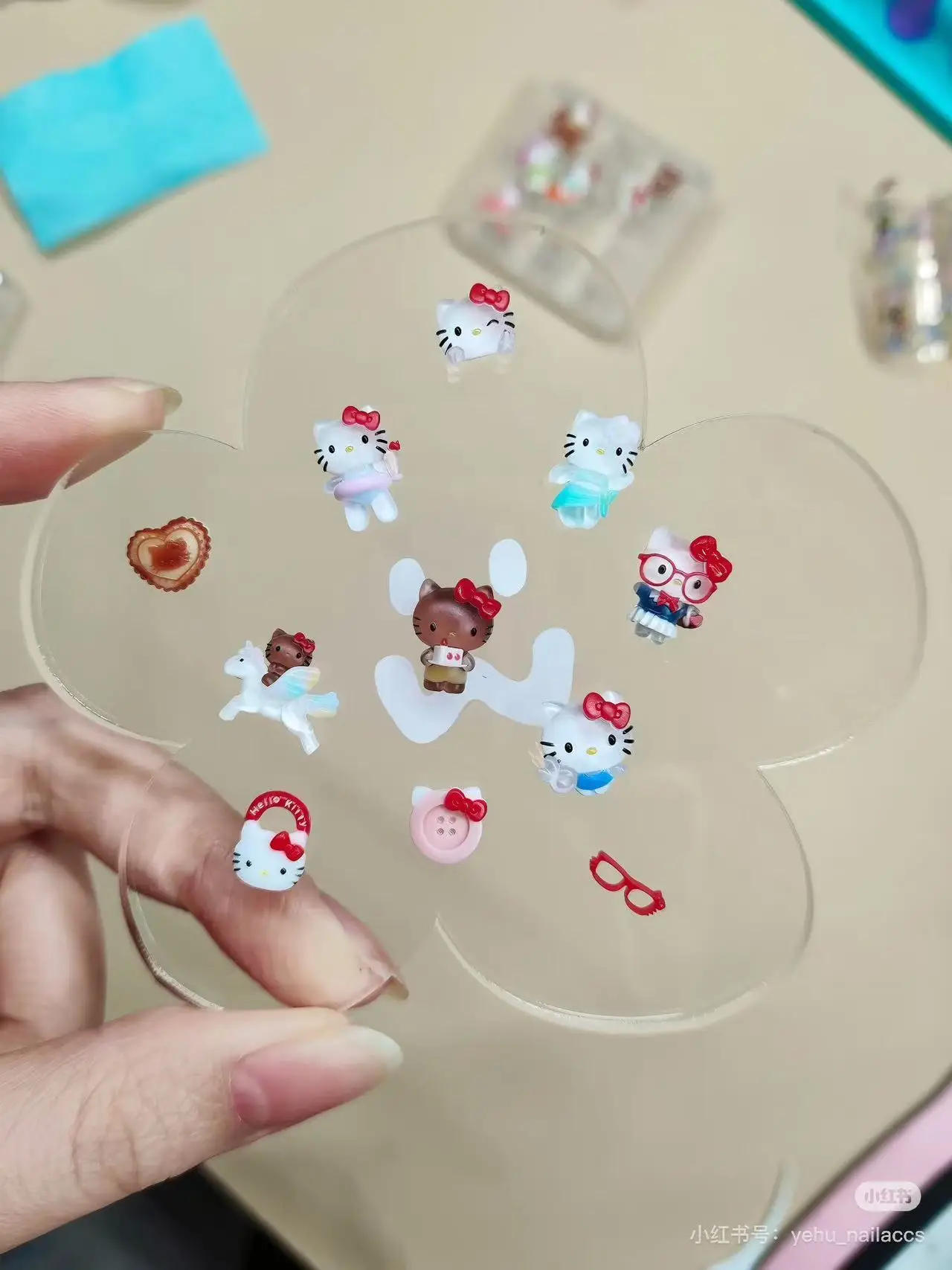 Kawaii Cartoon Sanrio Hallo Kitty Kuromi 3D Acryl Nagel Form Hand Gravur Form Nail art Dekorationen Silikon Nail art