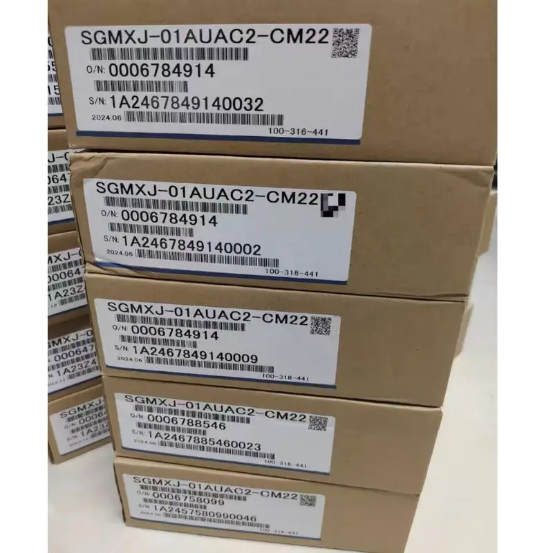 

New SGMYJ-01AUAC2-CM22 100W servo motor with brake for quick delivery