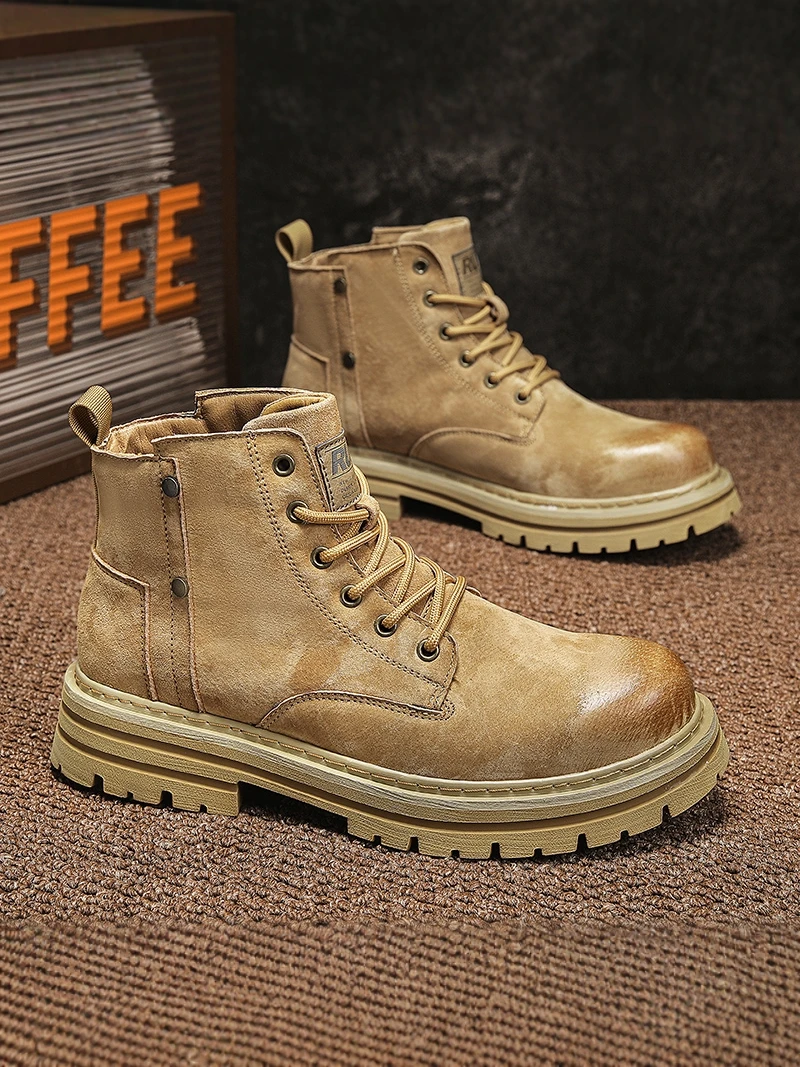 Men's High-Top  Boots Casual Winter Outdoor Wear-Resistant Work Boots for Hiking And Climbing in Leather And Rubber
