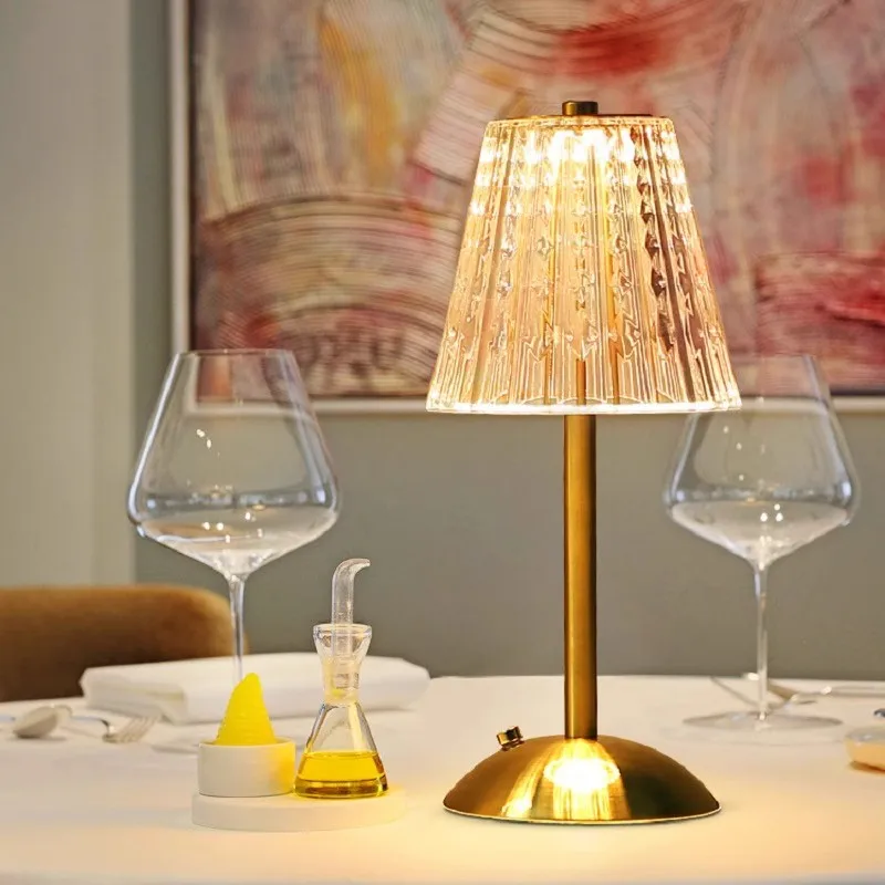 

Metal Table Lamp Bedside Charging Night Light Bedroom Decoration Atmosphere American Luxury Bar Table Led