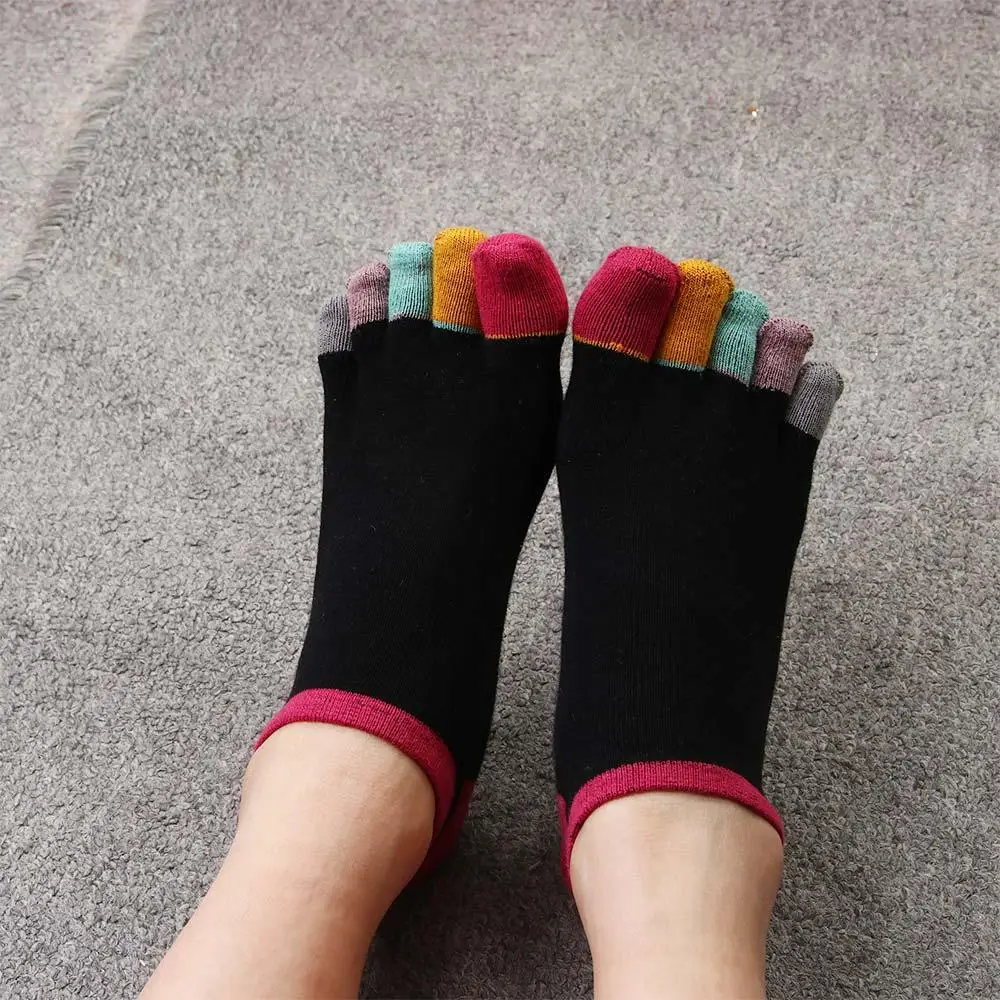 ถุงเท้าผู้หญิงแฟชั่น กันลื่น ระบายอากาศ ซับเหงื่อ แบบ 5 นิ้ว ถุงเท้าข้อสั้น ถุงเท้าข้อเท้า ถุงเท้าแบบเรือ