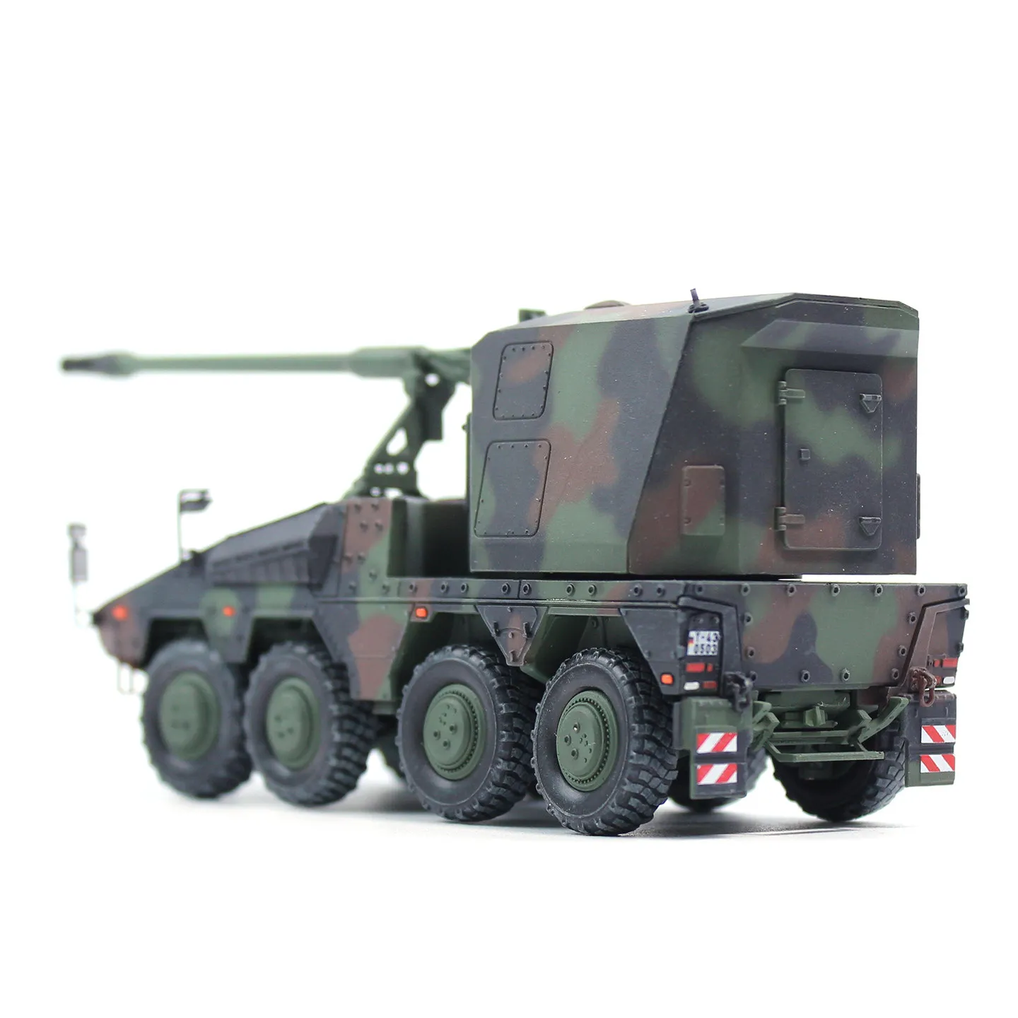 1: 72 P12253PA Boxer armored vehicle 155MM self-propelled artillery (NATO camouflage) static finished model