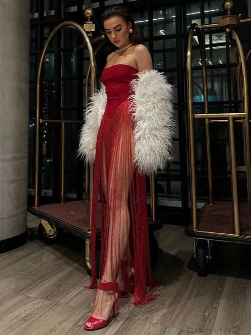 ชุดว่ายน้ำทรงสลิมฟิตแบบเซ็กซี่สำหรับผู้หญิง แต่งพู่ชายหาด ดีไซน์แปลกตา เอวสูง ผ้าโพลีเอสเตอร์