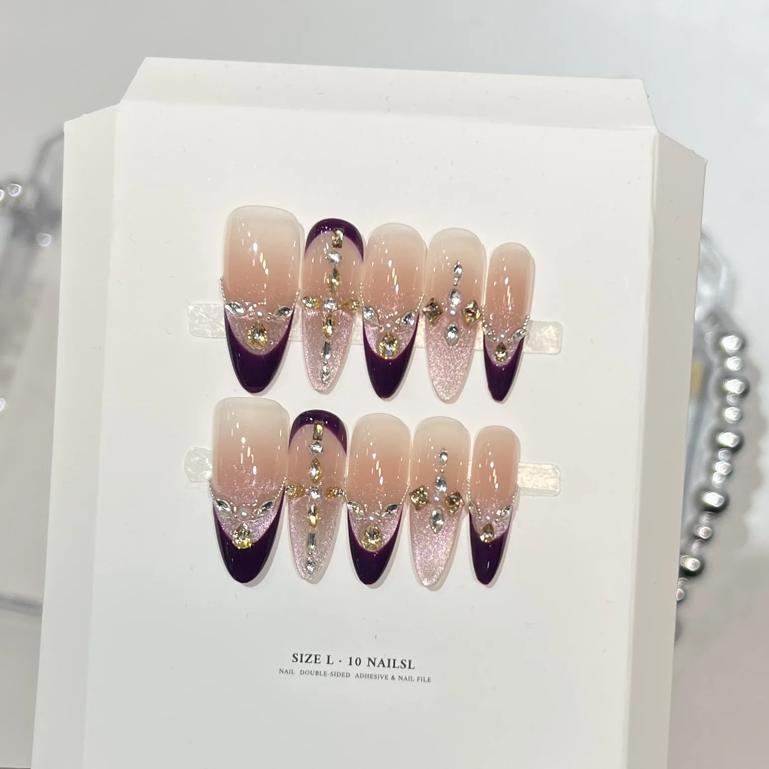 

10 шт., длинные овальные ногти ручной работы, телесный цвет, блестящий кошачий глаз, французский дизайн со стразами, милые накладные ногти, носимые ногти, дизайн ногтей