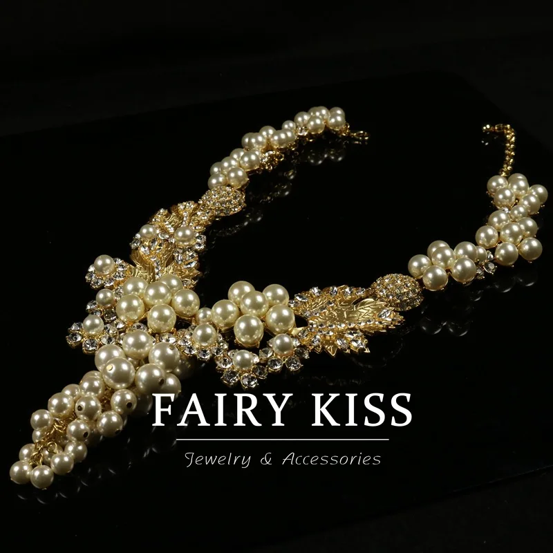 heavy industry necklace estud arrings brooch  atmospheric grape design leaf inlaid  diamonds elegant pearl drop earrings