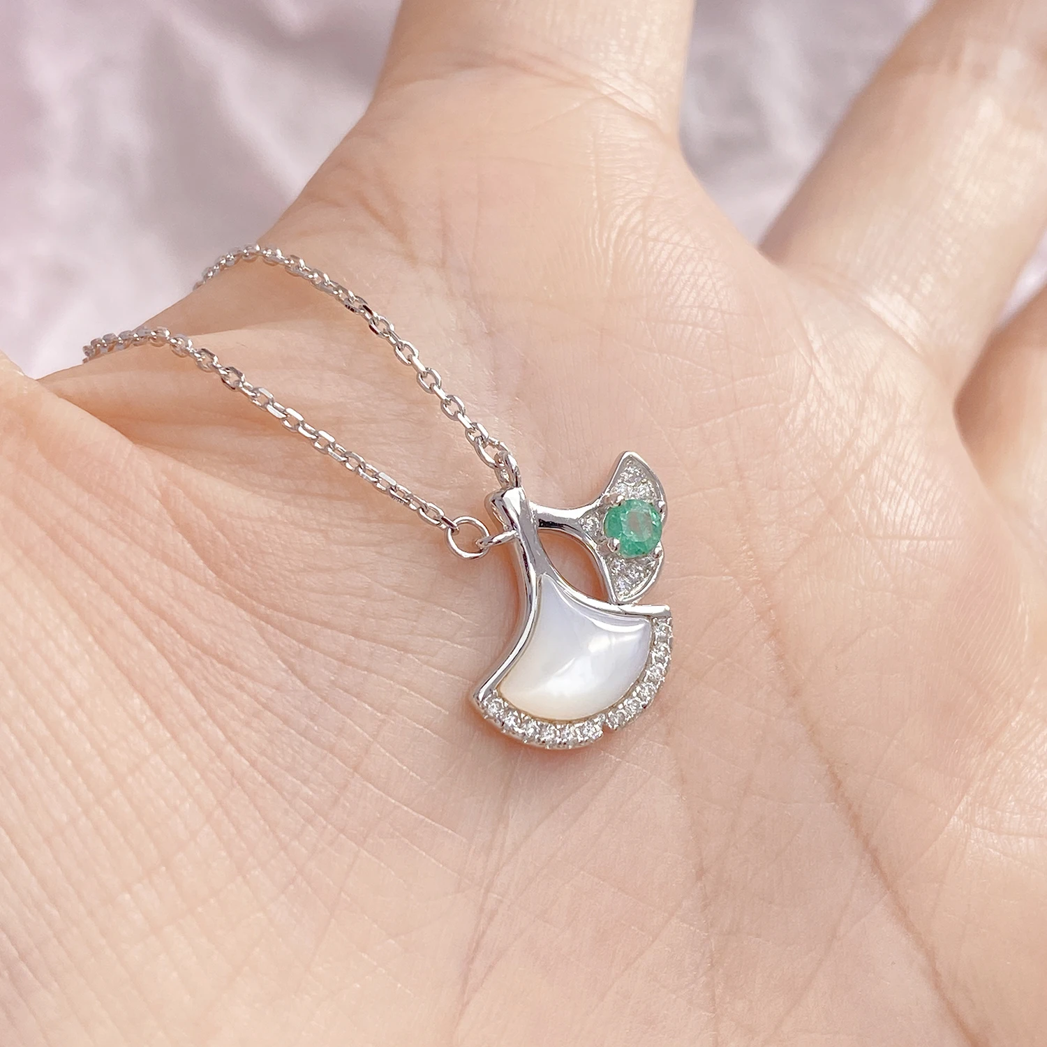 

YBO New Trend Sector Fishtail Pendants Natural Emerald White Shell CZ Gemstone Necklaces Women Clavicle Chain 925 Silver Jewelry