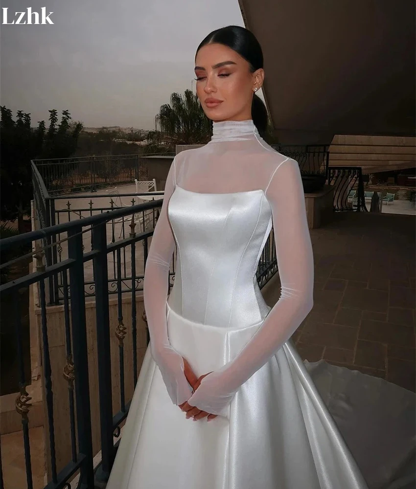 ชุดราตรีทรงเอไลน์ผ้าซาตินเนื้อละเอียดสั่งตัดพิเศษ คอสูง แขนยาว ยาวกรอมพื้น สำหรับงานแต่งงาน  รับตัดตามไซส์