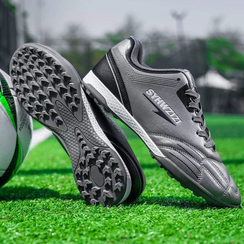 

Men Soccer Shoes Non Slip Football Field Boots Top Quality Resistant Professional TF/FG Sport Comfortable Cleats Society Sneaker