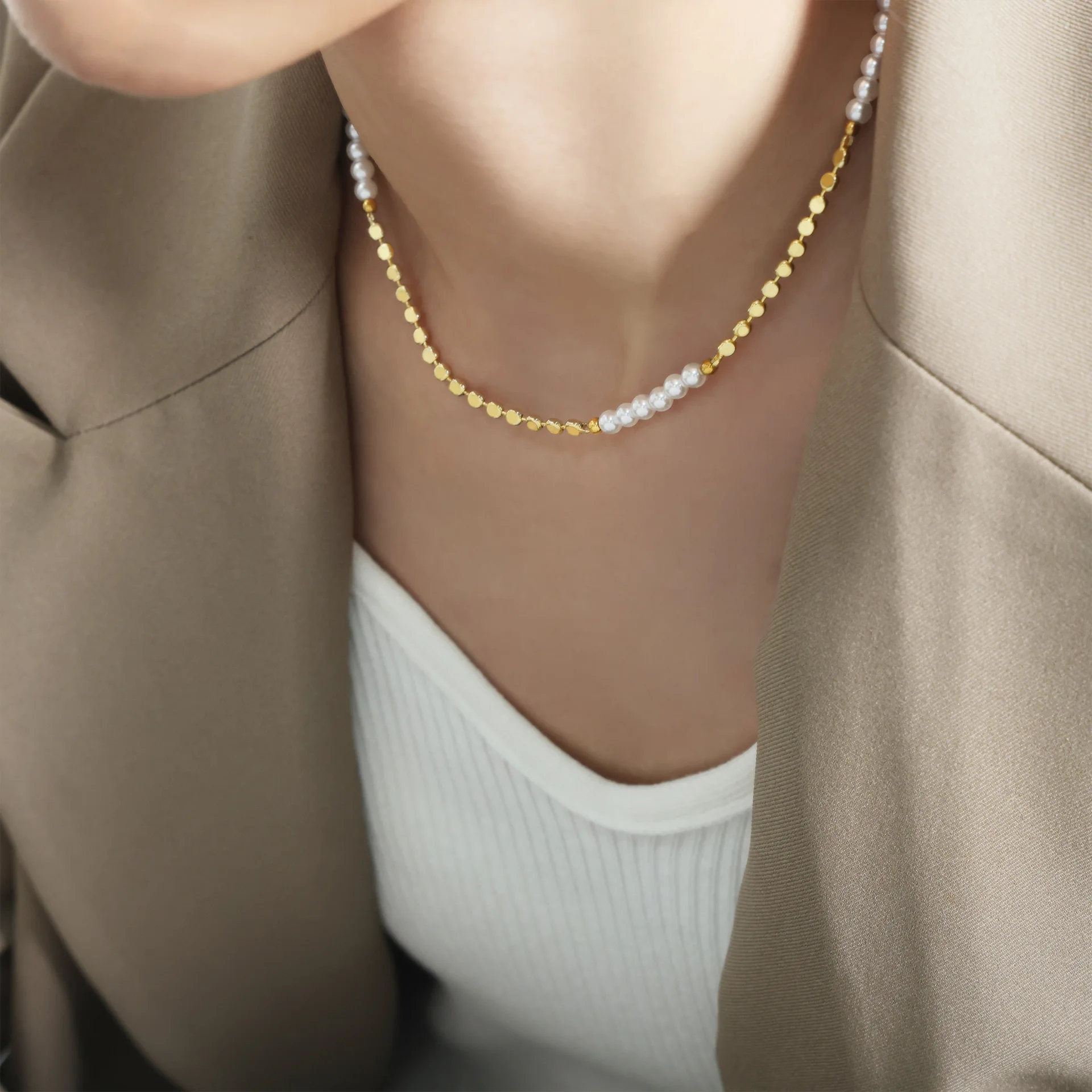 Hot Sell Trendy Flat Gold Beads Natural Freshwater Pearl 14K Gold Filled Ladies Short Chain Necklace Birthday Gifts No Fade