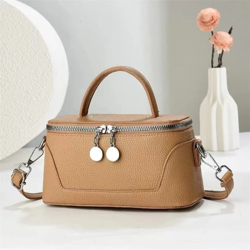 Famous Designer Leather Women's Shoulder Bag Luxury Brand Trendy Classic Elegant Commuter Vintage Bag