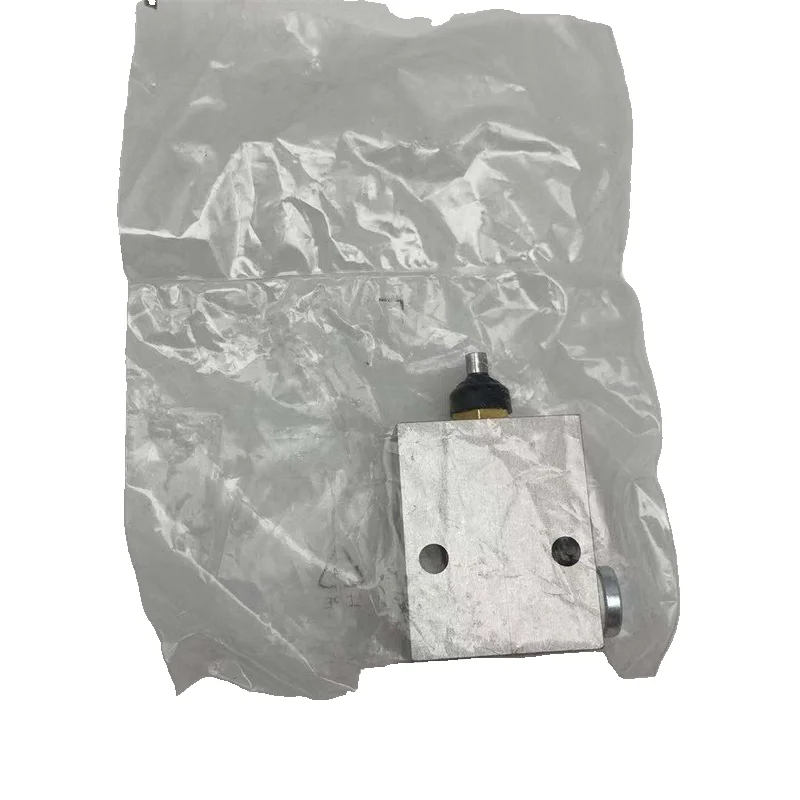 Parts forFESTO Festo two-position three-way gas control valve V O 3 1 8 4938 G1/8 direct acting round head valve