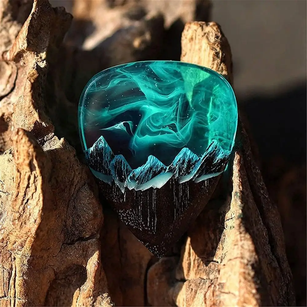 Creative Presents Guitar Pick Retro Handmade Resin Guitar Pick Heart Resin Heart Mountain Pendant