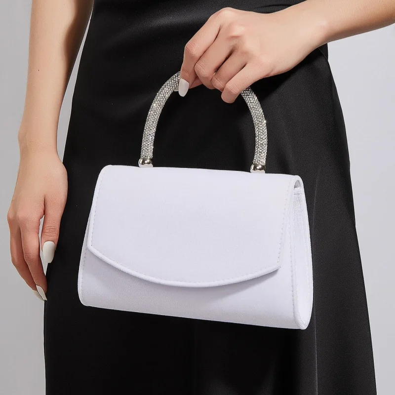 

Бархатный плюшевый элегантный вечерний клатч, минималистичный, гладкий, шикарный, стильный, гламурный, ослепительный, формальный, структурированный, вневременной, для ужина