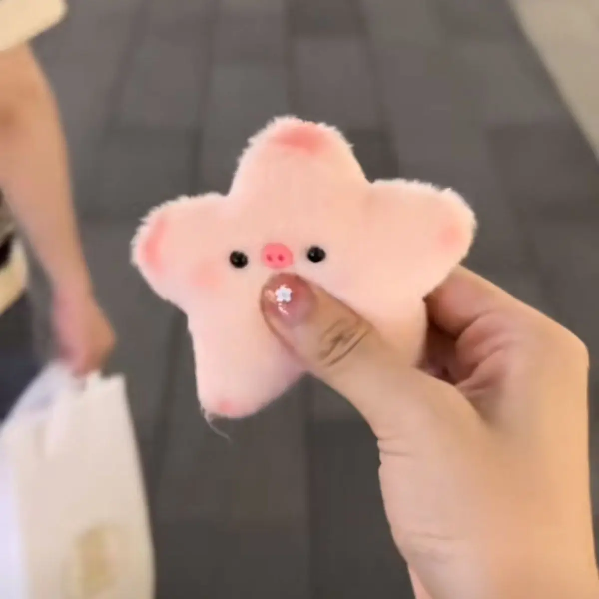 Funny Pig Star Mochi Squishy Toys 3D Head Plush Doll Squeeze Party Relaxed Relief Sensory Squishies Students Keychain Gifts