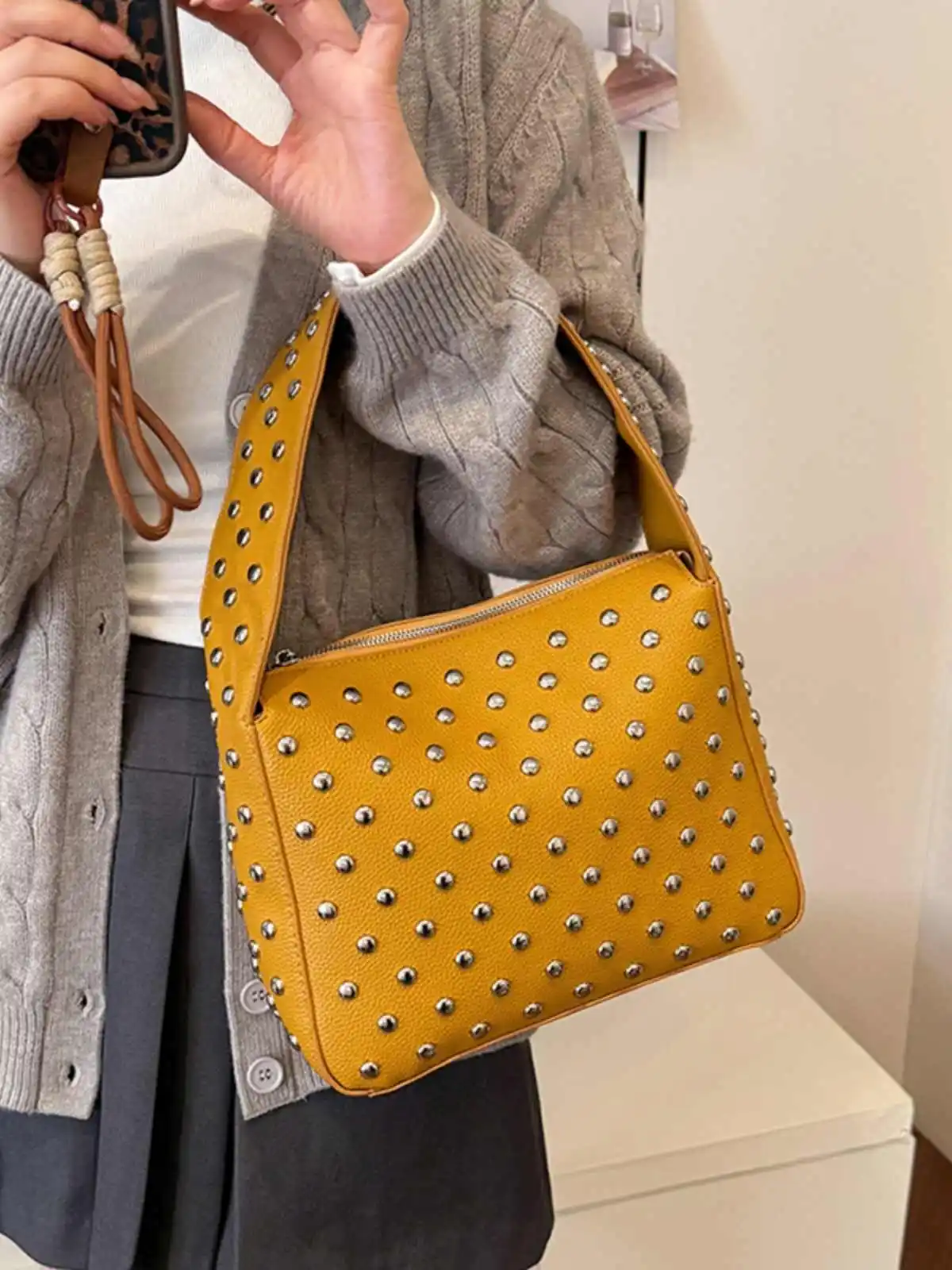 Rivet Decor Design Underarm Bag For Women New Autumn Winter Large Capacity Handbag New Tide Heavy Industry Single Shoulder Bag