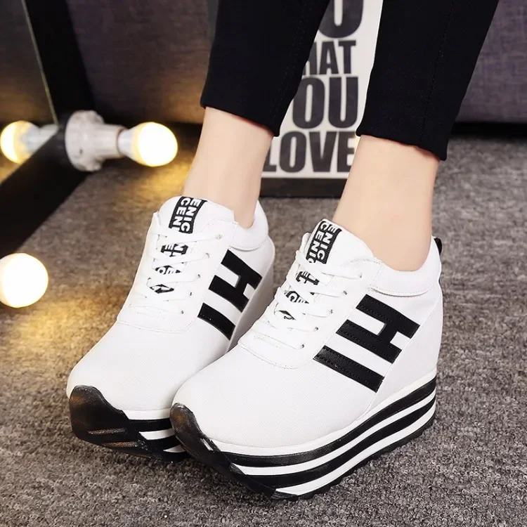 

2024 Spring and Autumn Best-selling New Casual Women's Shoes Round Head Thick Sole Muffin Women Casual Single Shoes Sneakers