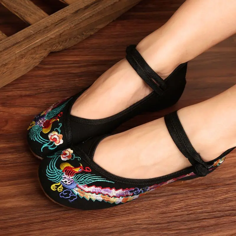 Old Beijing Cloth Shoes Women Ethnic Embroidered Flat Square Dance Height Increase Performance Dancing Shoes