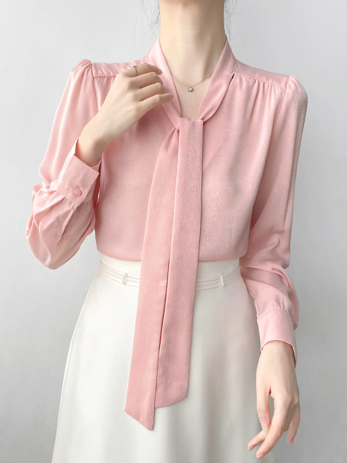 

Ele Pink Silk Satin irt Women's Long Sve V-Ne Dra Layering Busin Casual Faion Polyester Fiber Blouse