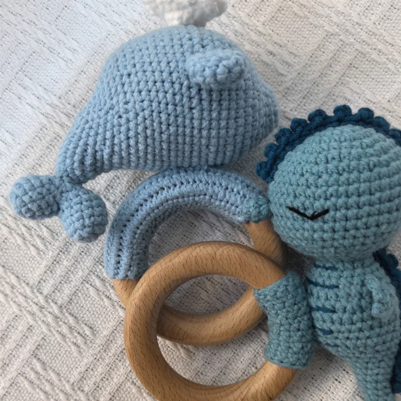 Handmade Crochet Cartoon Whale Seahorse Animal Baby Rattle Toys Safe Beech Wood Newborn Handhold Teething Ring Baby Teether