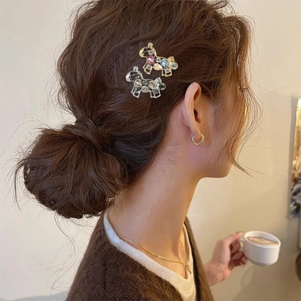 

Sweet Zinc Alloy Horse Hairpin Y2K Chinese Cartoon Hair Clip Colored Side Clip Rhinestone Edge Clip Year of The Horse