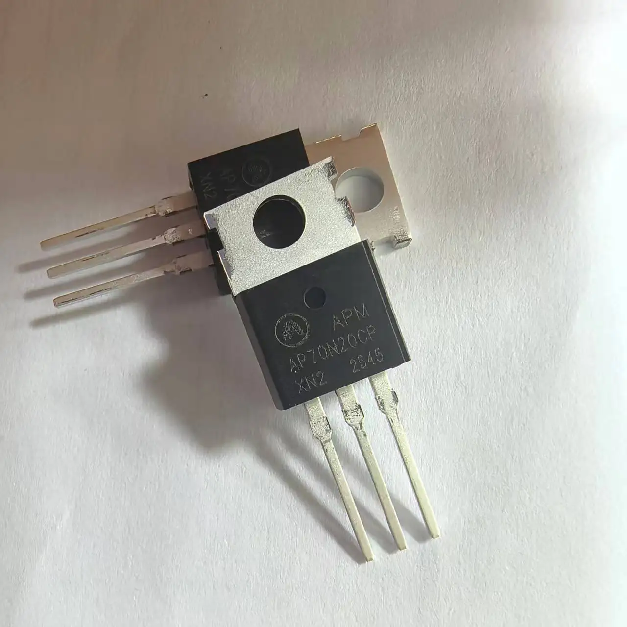 10PCS AP70N20CP 70N20 TO-220 High Power Transistor Field Effect Transistor