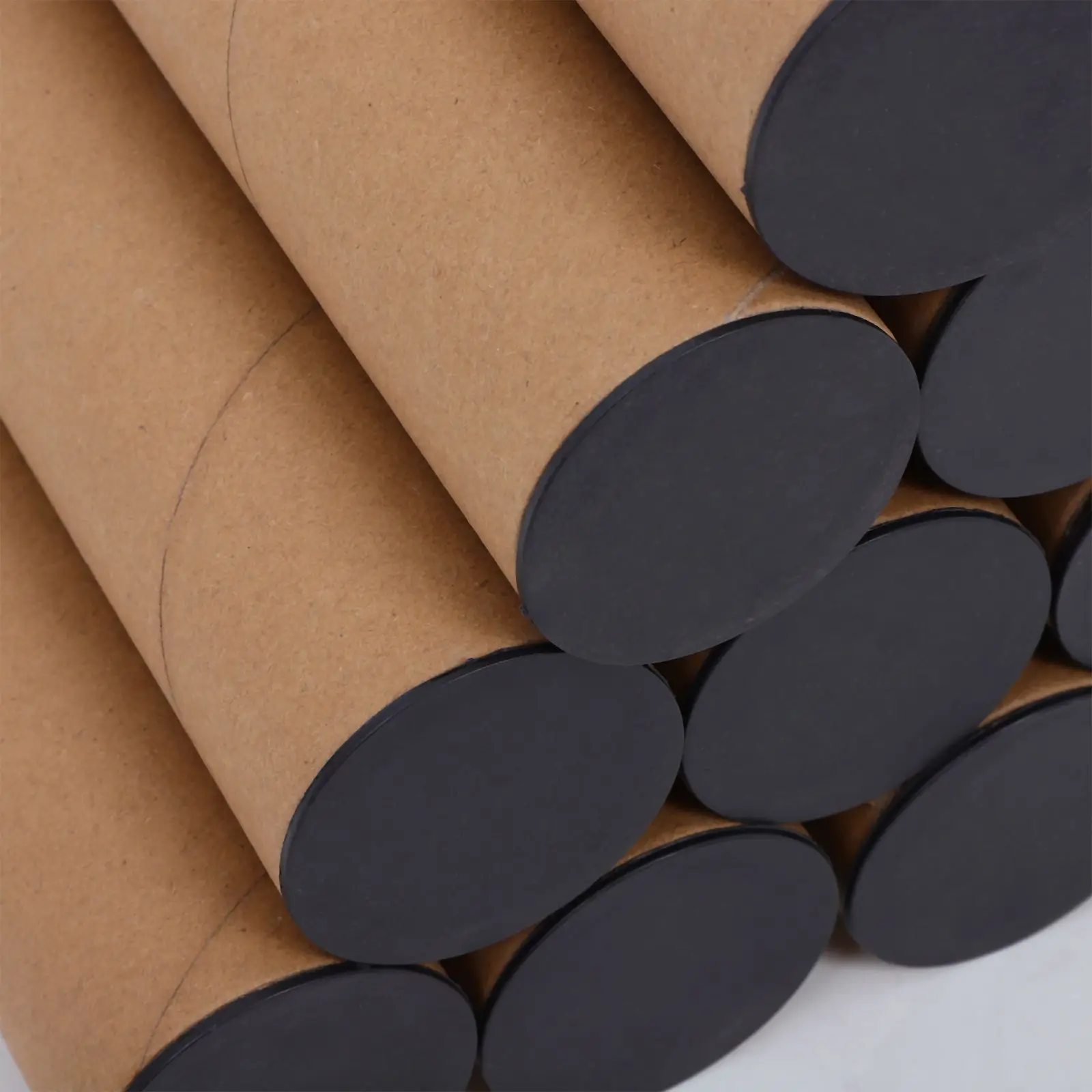 Рисунок 4 - бумажные трубочки 40x4 см