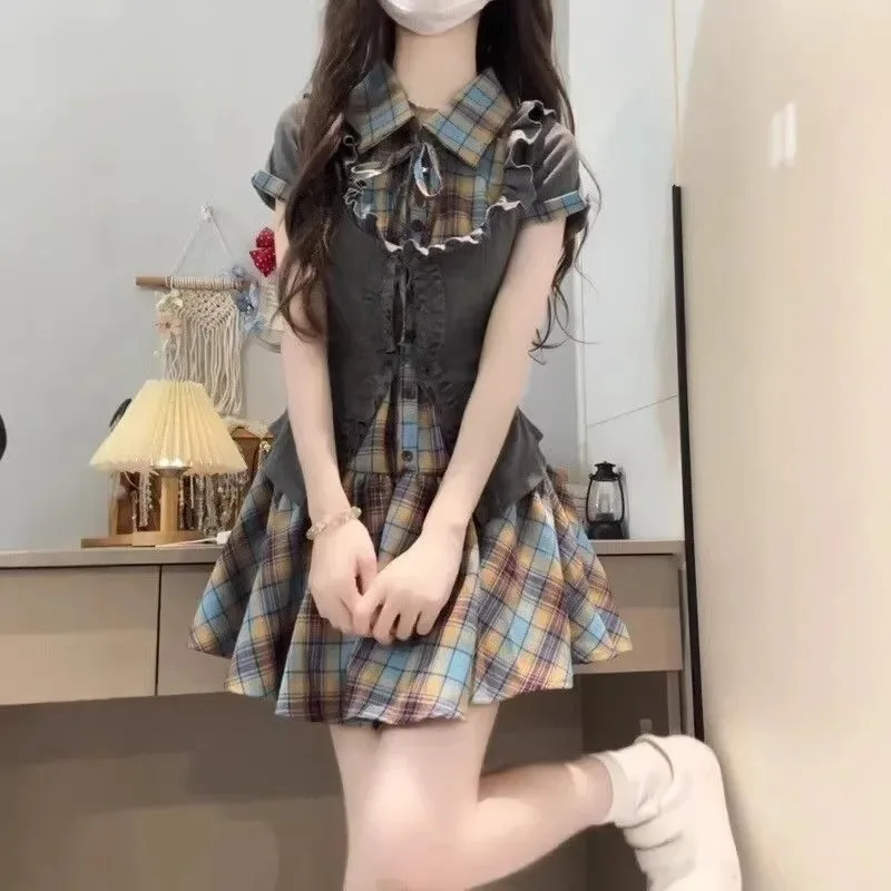 秋の甘いカレッジスタイル柄甘いジャンプスーツショートスカートグレーファンガスカーディガンツーピーススーツ