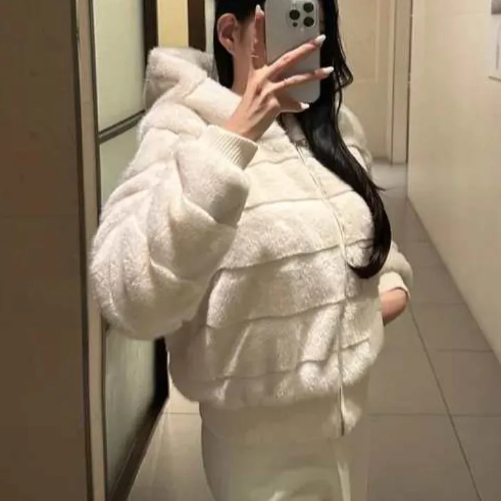 معطف فرو نسائي أنيق فضفاض مناسب للخريف والشتاء طويل Sve للتنقل مع قبعة من الفرو المزيف Jaet #4