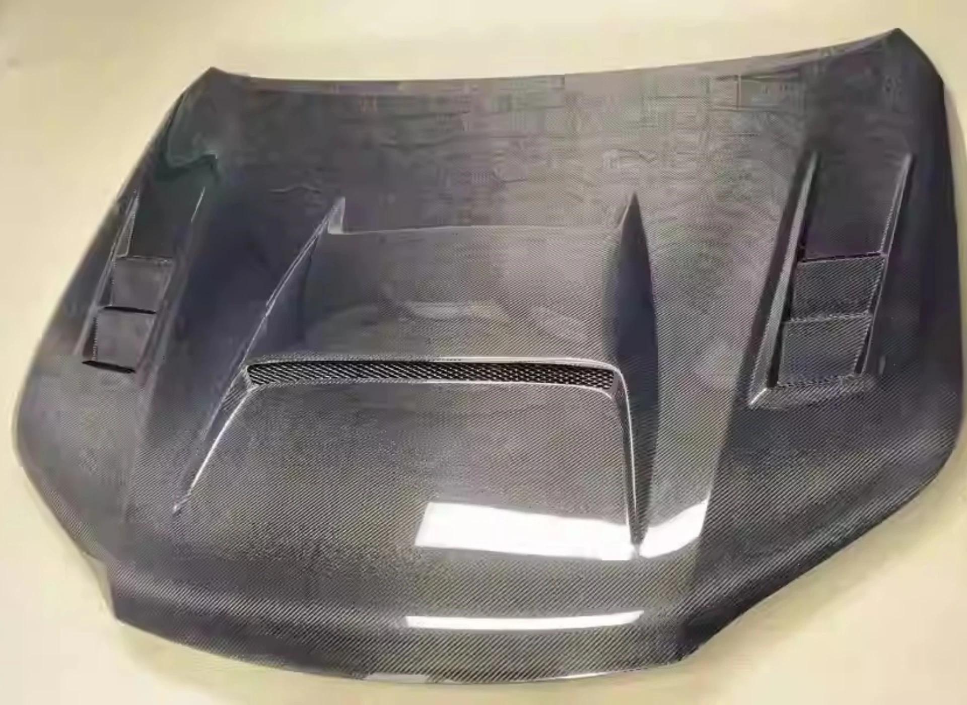 Body Kit Carbon Fiber Engine Cover Resin Hood for Toyota HiLux Light Weight Bonnet Car Accessories