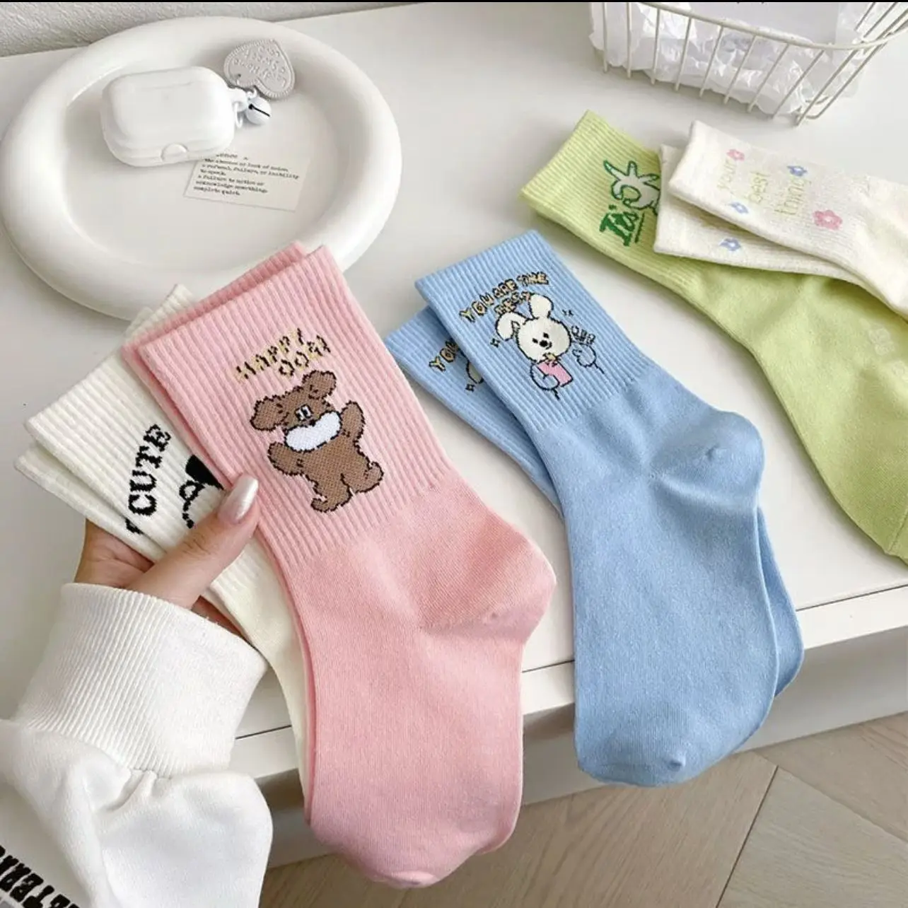 1/5 Paar Damensocken, japanische Cartoon-Muster, niedliche süße Mittelrohrsocken, bequeme, atmungsaktive Sport-Baumwollsocken für Mädchen
