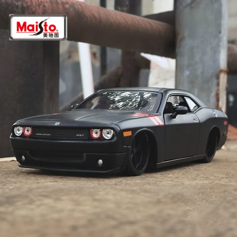 

Maisto 1:24 2008 Dodge Challenger Alloy Racing Car Model Diecasts Metal Sports Car Vehicles Model Simulation Childrens Toys Gift