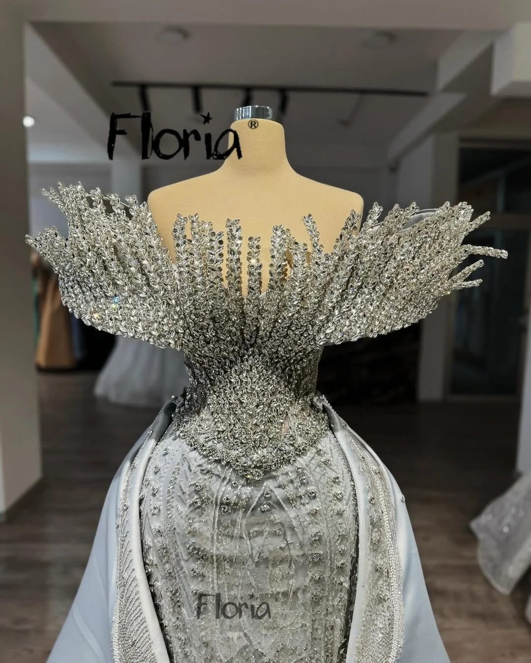 

Luxury 2025 Silver Prom Dresses With Satin Overskirt Two Pieces Design Engagement Party Gowns Wedding Guest Dresses Customized
