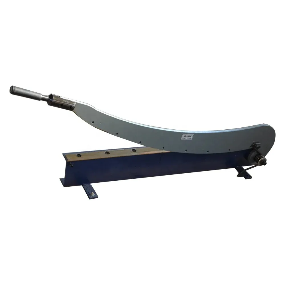 Blade and manual pendulum shears
