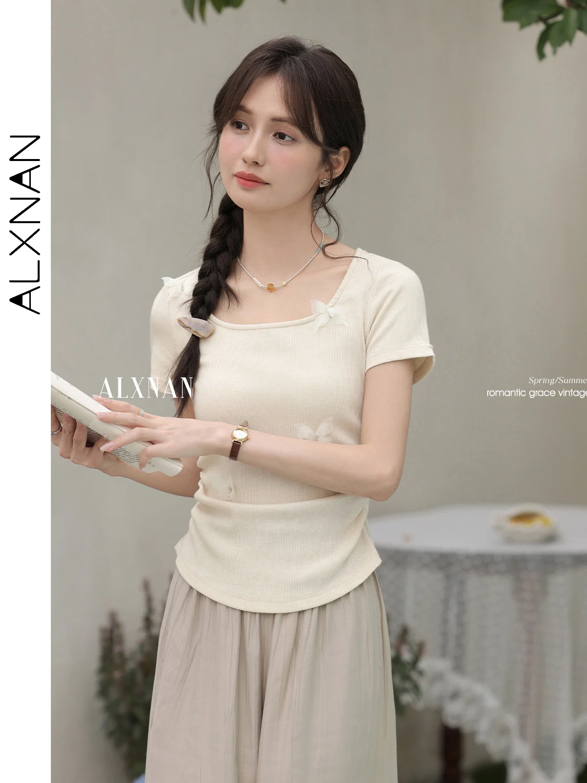 

ALXNAN Women's T-shirt Apricot Square Collar Elegant Short Sleeve T-shirt Summer 3D Butterfly Design Pleated Waist Tops L53956