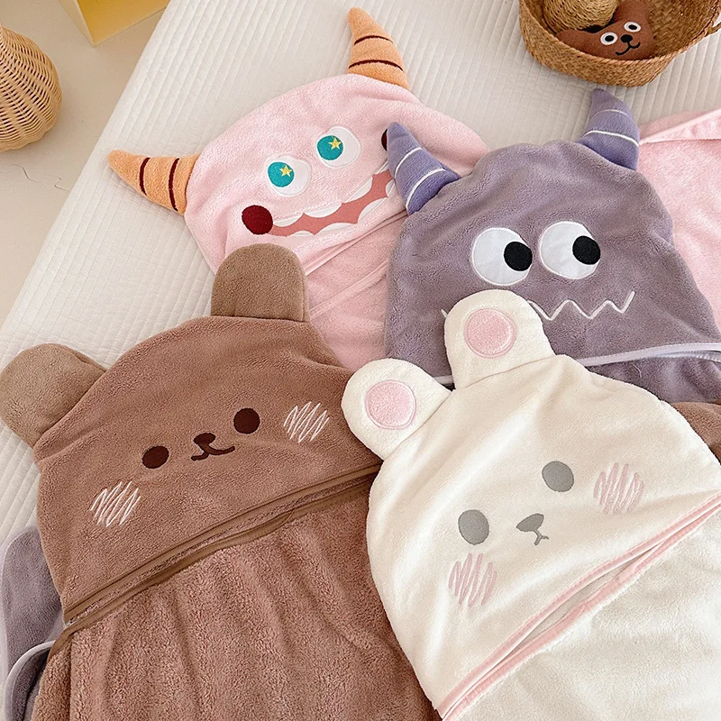 طفل قبعة شال لطيف الكرتون ماصة منشفة استحمام كيب الطفل ملابس المنزل منشفة الشاطئ الأبيض أرنب القهوة الدب الأرجواني الفول